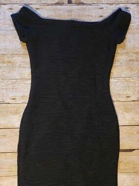 Hot Gal Black Textured Wave Mini Dress